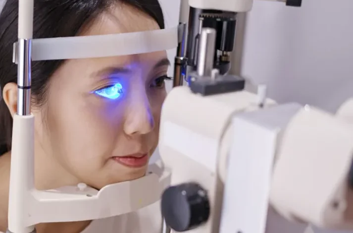AI and Eye Tests: A New Approach to Detecting Dementia Early