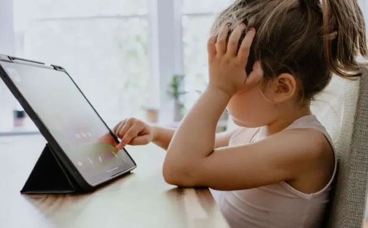 How to Introduce Coding to Your 8-Year-Old: A Parent’s Guide