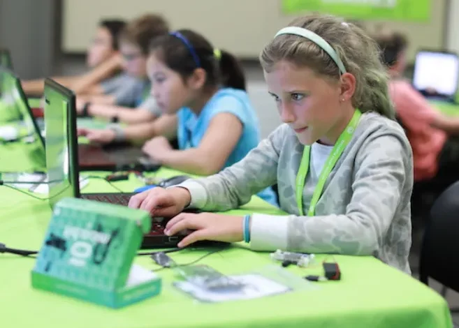 Why Summer is the Perfect Time for Kids to Start Coding